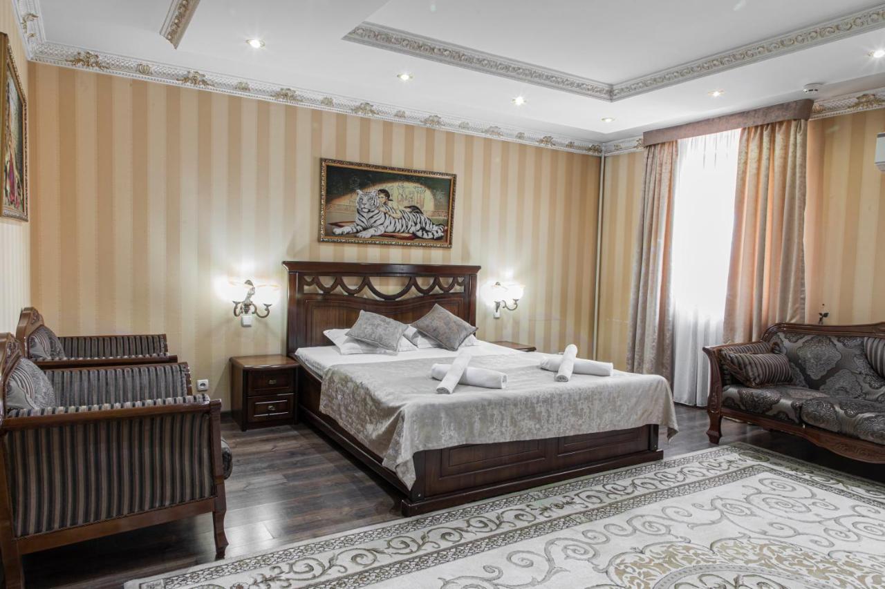 Hotel Nur M Taškent Exteriér fotografie