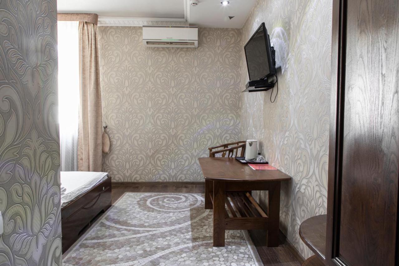 Hotel Nur M Taškent Exteriér fotografie