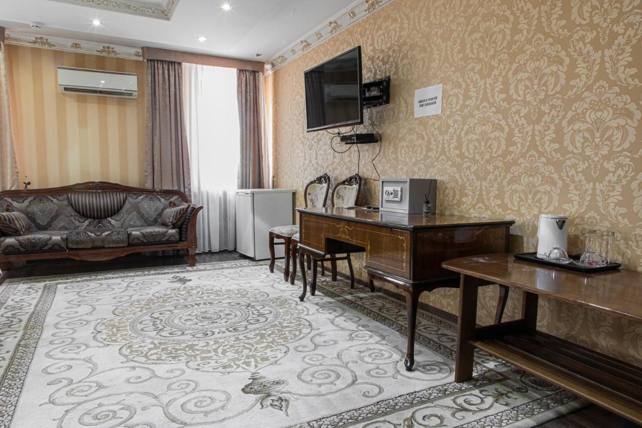 Hotel Nur M Taškent Exteriér fotografie