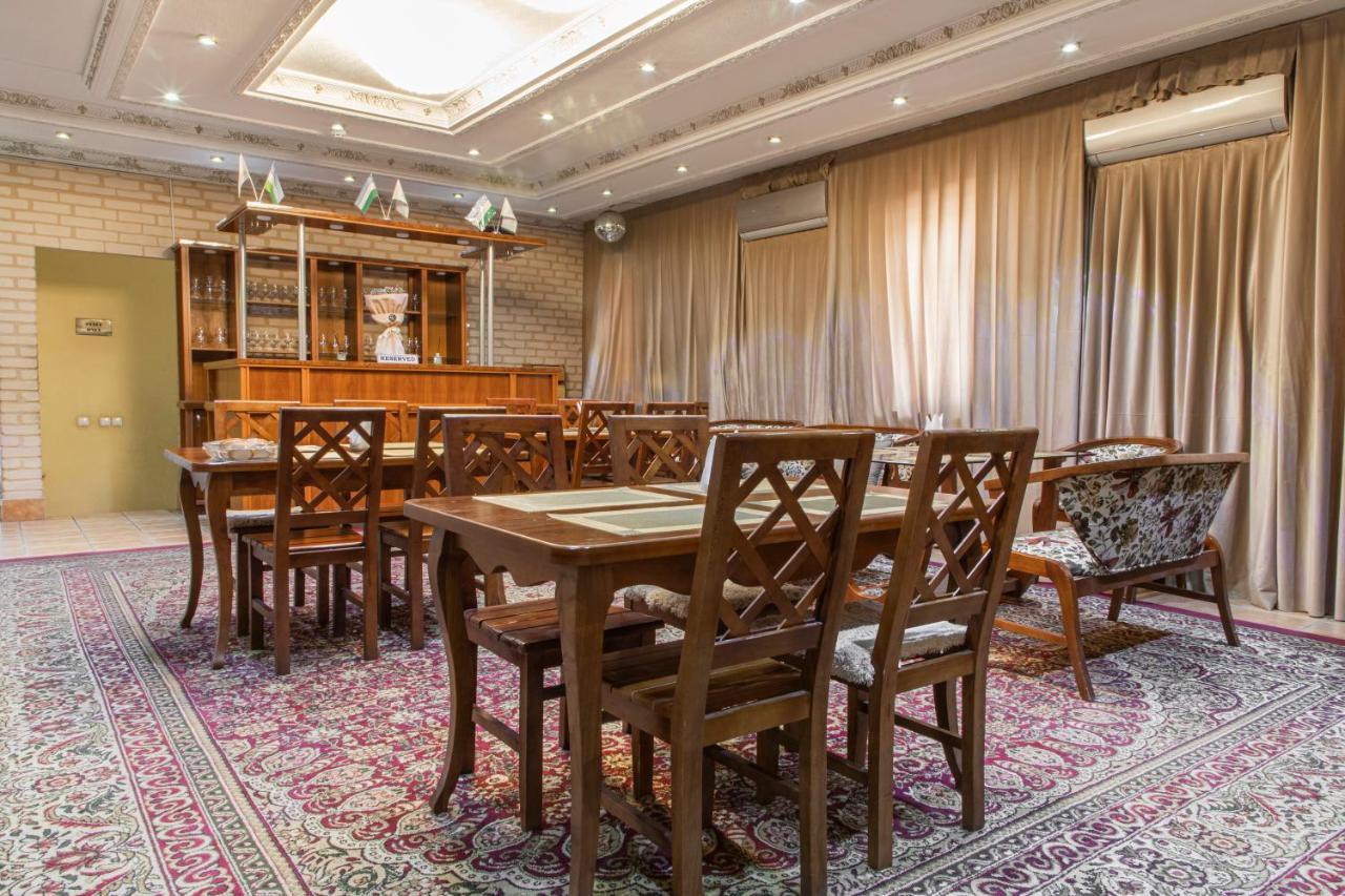 Hotel Nur M Taškent Exteriér fotografie
