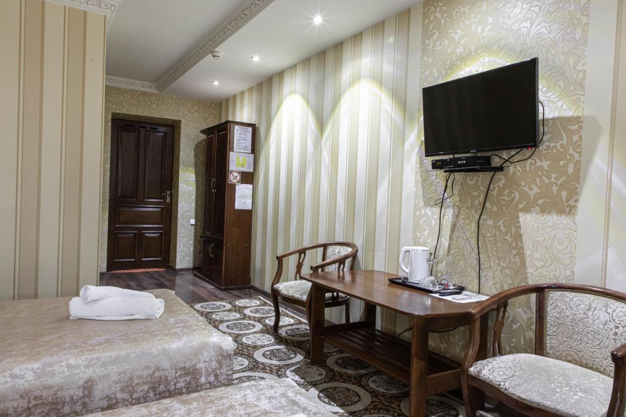 Hotel Nur M Taškent Exteriér fotografie